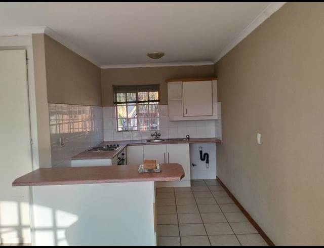 2 BEDROOM PROPERTY TO RENT IN FARRARMERE